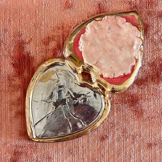 Chrome/Gold Lustre Heartshaped Compact