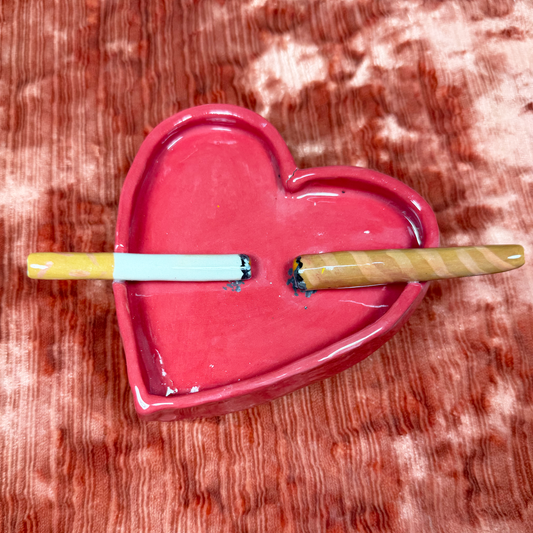 Cigarette Heart Ash Tray - Cracked